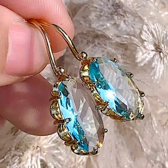 Gold Austrian Crystal Leverback Earrings for Women 18K Gold Plated Dangle Hoop - Picture 4 of 6